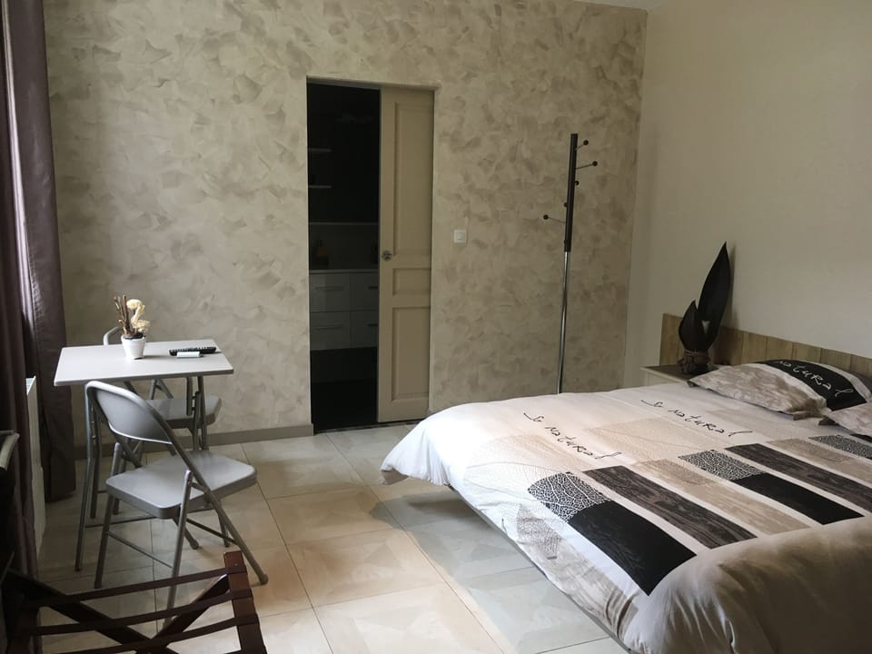 Comfort Double or Twin Room, Private Bathroom, Ground Floor | Hypo-allergenic bedding available, desk, laptop workspace, WiFi (free)