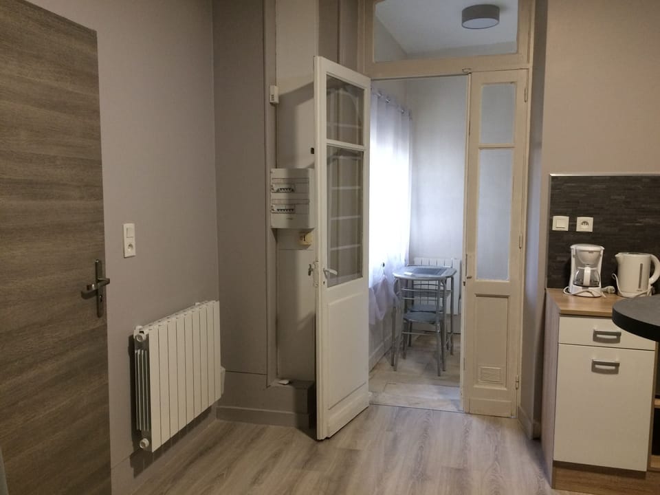 Studio, 1 Double Bed, Kitchenette, Ground Floor | Living area | 80-cm flat-screen TV with digital channels, TV