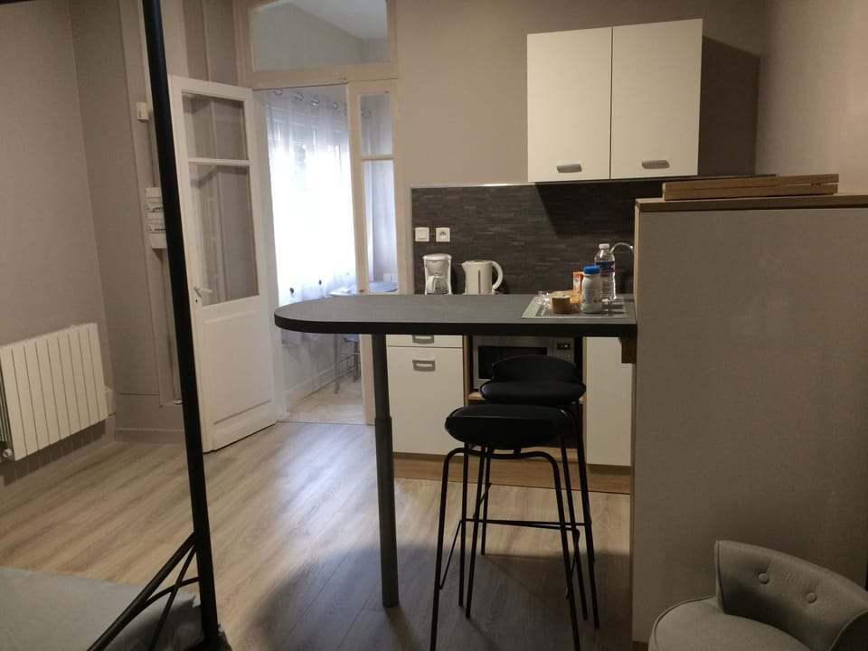 Studio, 1 Double Bed, Kitchenette, Ground Floor | Living area | 80-cm flat-screen TV with digital channels, TV
