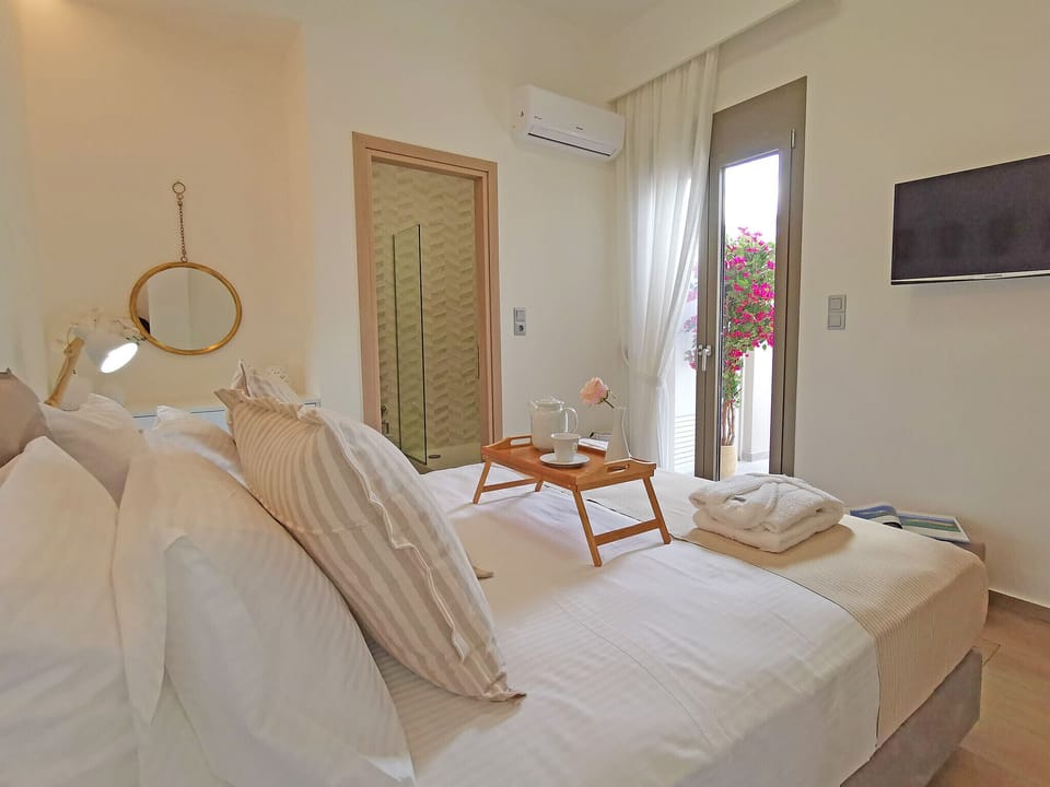 Double bed bedroom