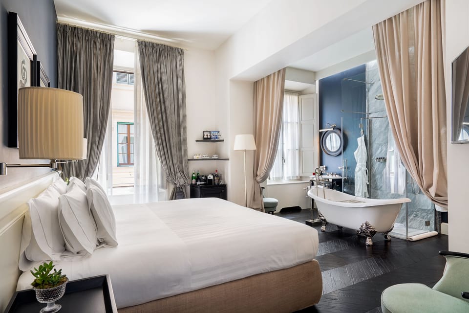 Deluxe Double Room | In-room safe, desk, soundproofing, free WiFi