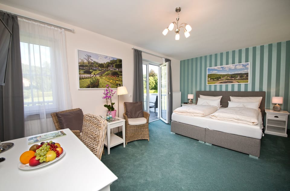 Double Room | Rollaway beds, free WiFi, bed sheets