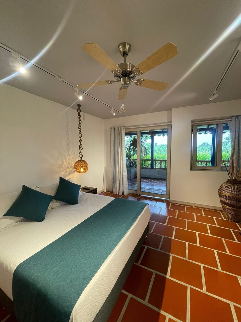 Deluxe Double Room | Free WiFi, bed sheets