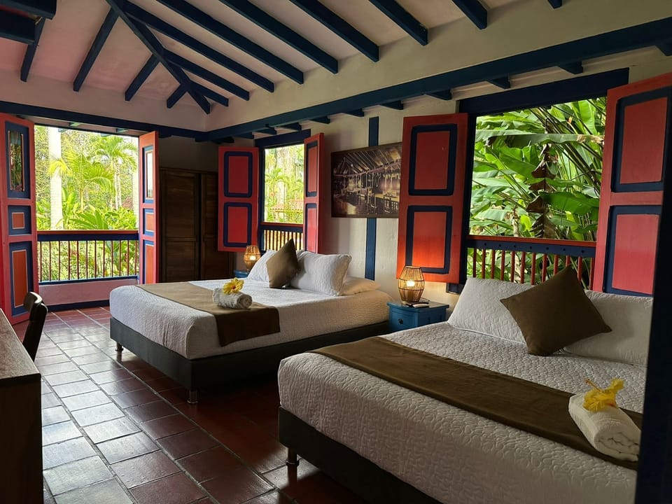 Traditional Quadruple Room | Free WiFi, bed sheets