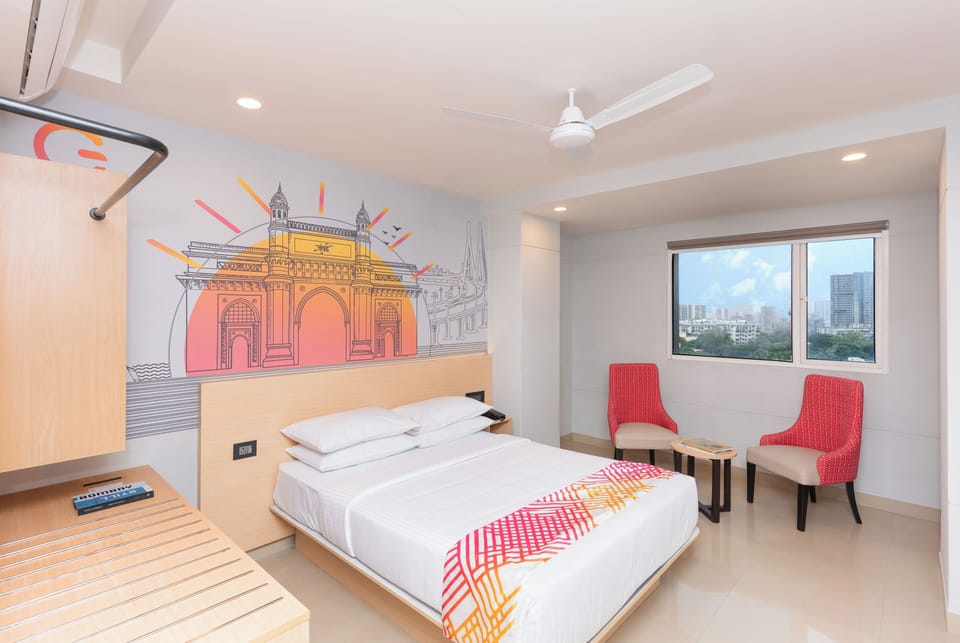 Superior Queen Room | Memory foam beds, in-room safe, desk, laptop workspace