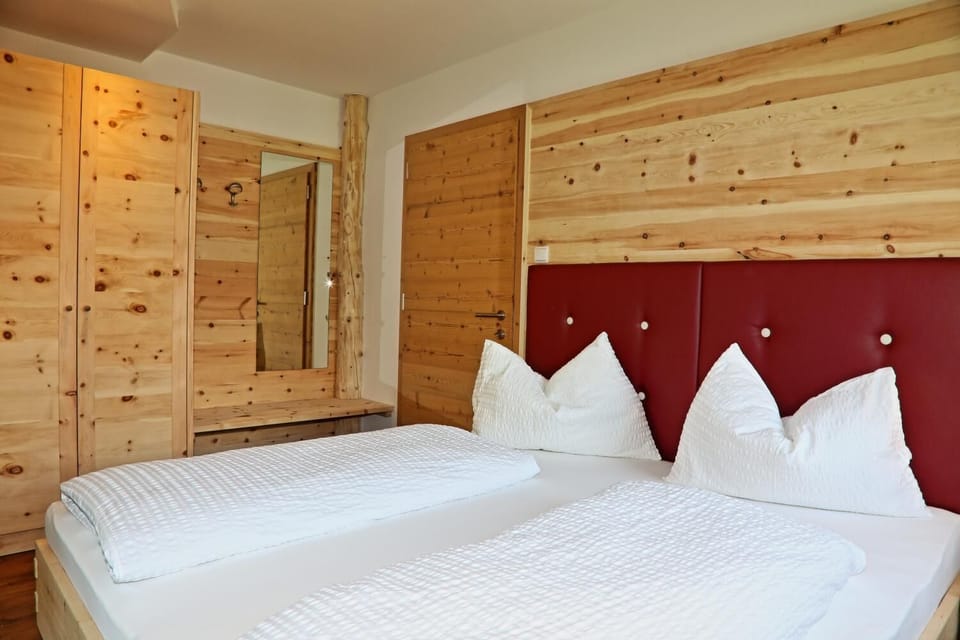 In-room safe, bed sheets, wheelchair access
