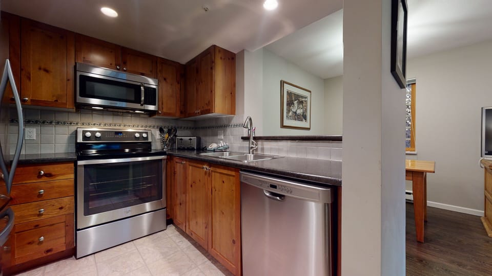 Kitchen and dining area