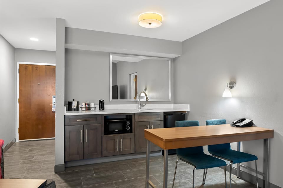 Two double suite sofabed nonsmoking | Minibar