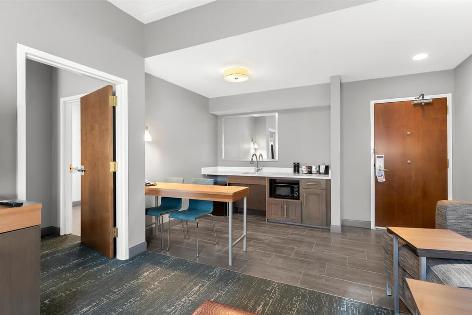 Suite, 1 King Bed, Accessible, Non Smoking | Minibar
