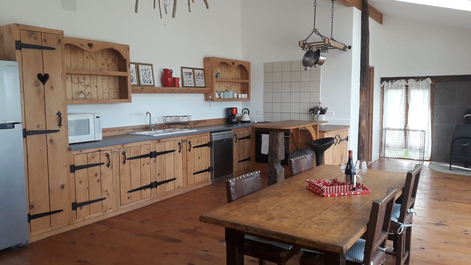 handcrafted kitchen great space for cooking, drinking wine! 