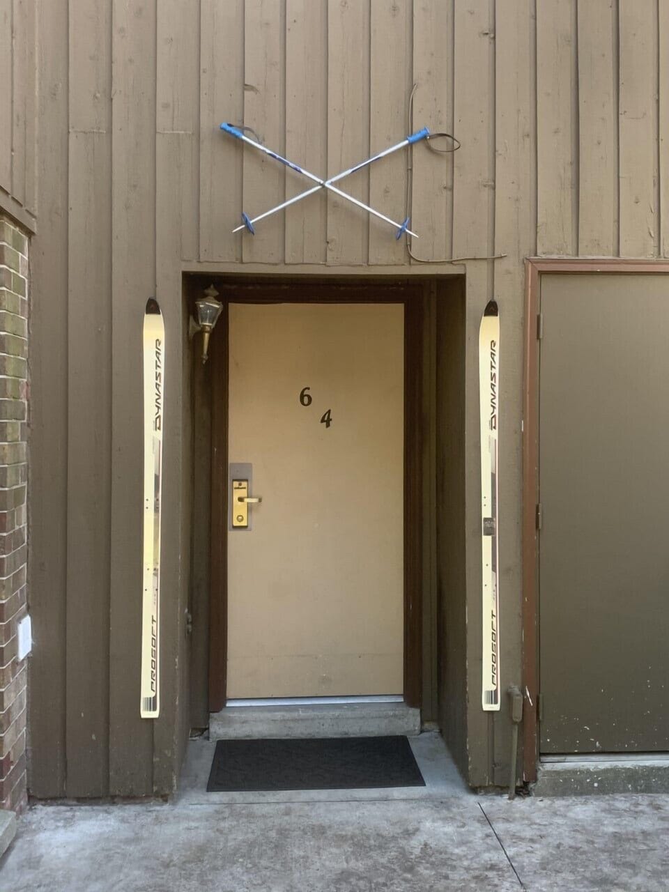 Look for the skis and poles and you'll know you're in the right place!