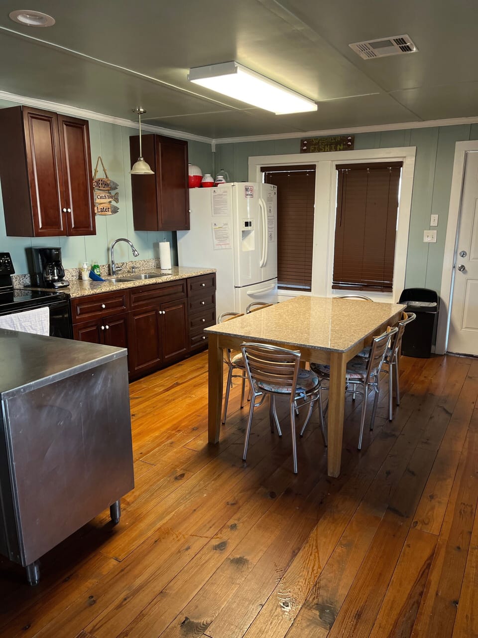 Eat in Kitchen.