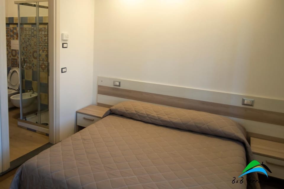 Premium bedding, free minibar items, in-room safe, soundproofing