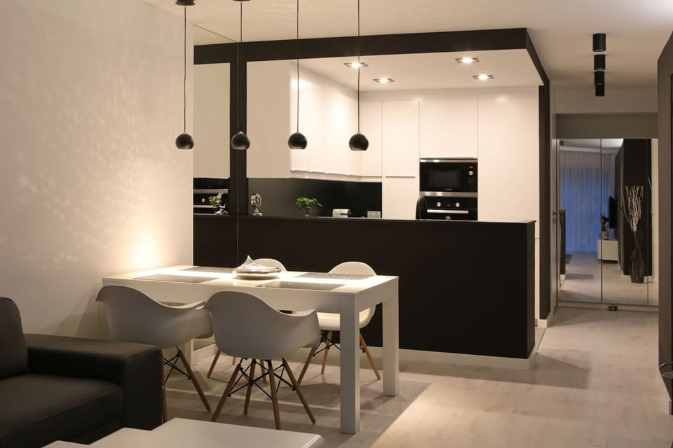 Elite Apartment (Vip) | Private kitchenette | Full-size fridge, oven, electric kettle, cookware/dishes/utensils