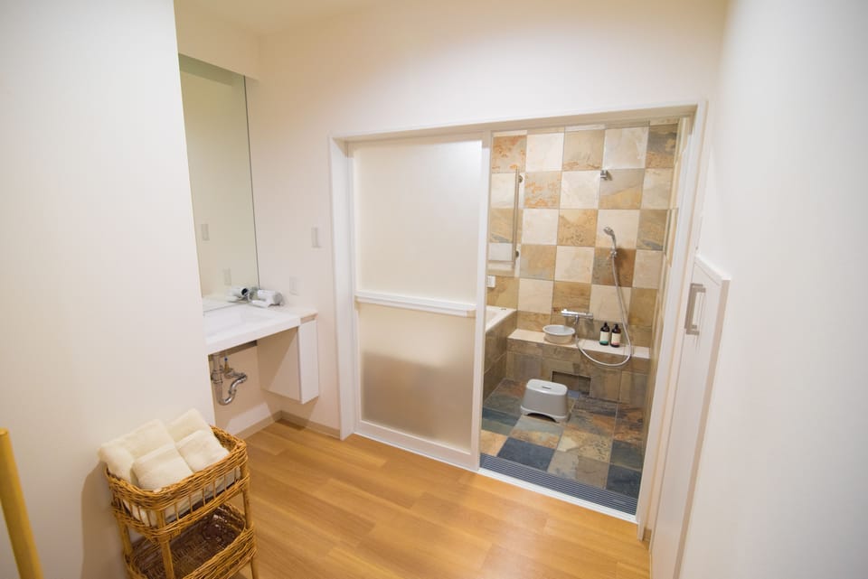 Room1 | Bathroom amenities | Free toiletries, hair dryer, slippers, electronic bidet