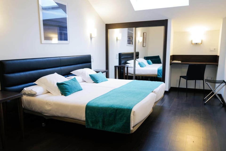 Minibar, in-room safe, desk, soundproofing