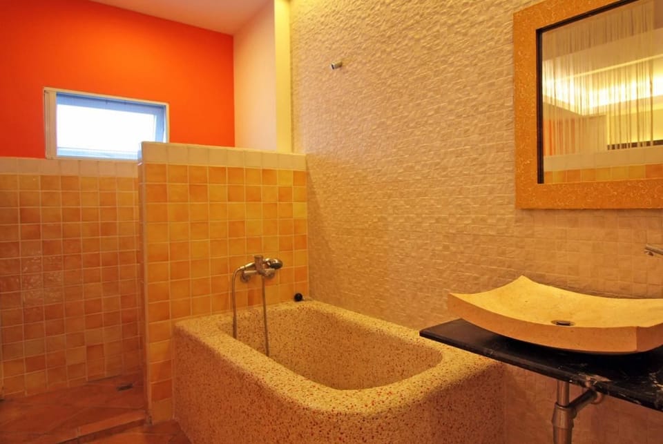 Family Loft, 2 Double Beds, Ocean View | Bathroom | Hair dryer, slippers, towels, shampoo