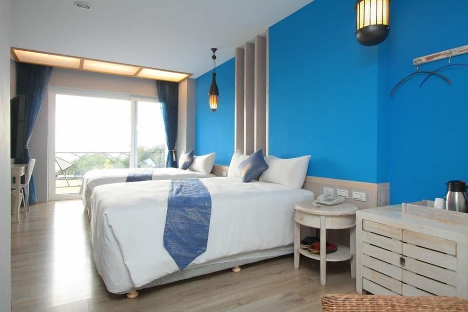 Down comforters, blackout drapes, free WiFi, bed sheets