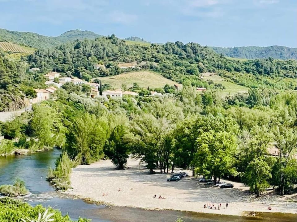 Surroundings [summer] (1-5 km)