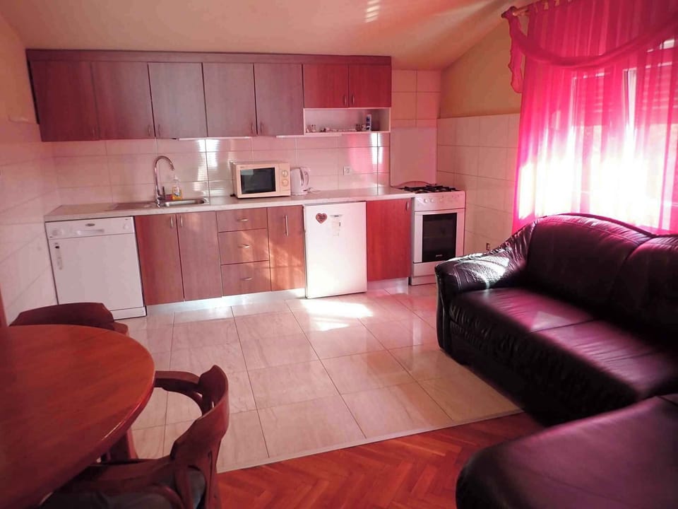 living/bedroom