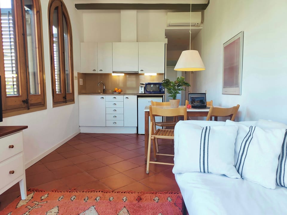 Plenty of natural light & practical design