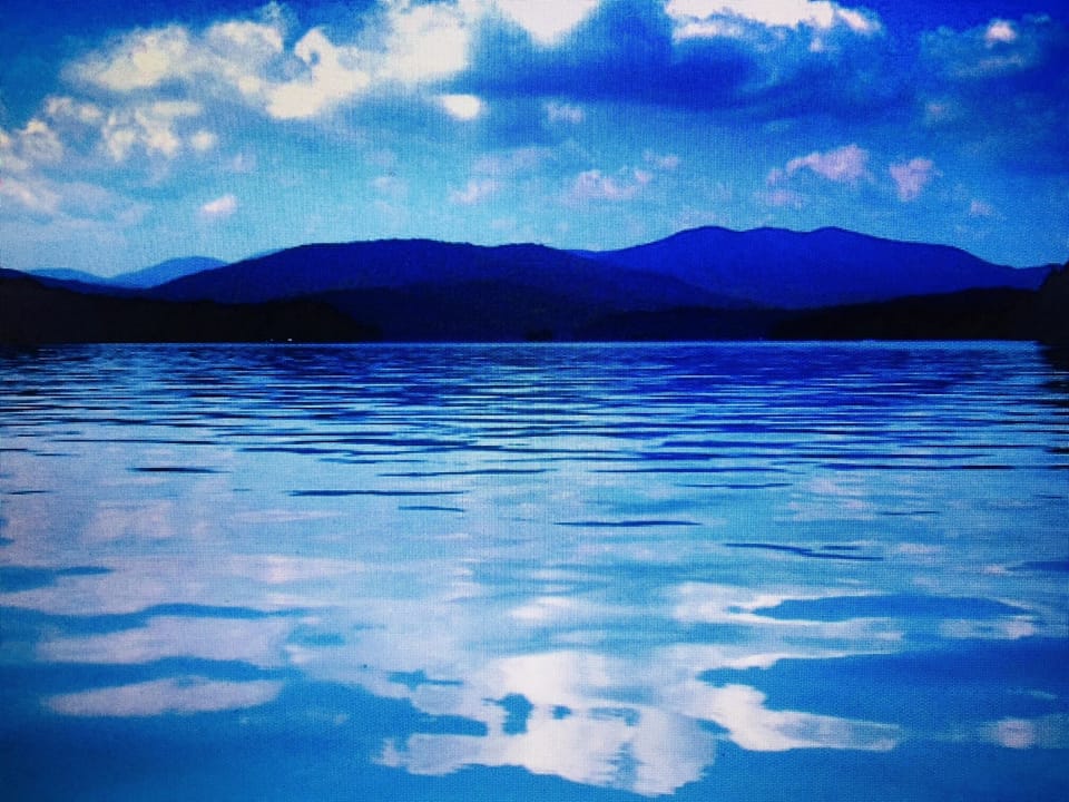 Beautiful Blue Ridge Lake. Boat Rentals and jet skis.
