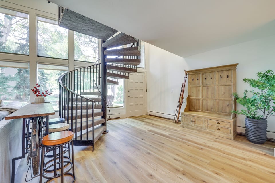 Staircase to 2nd Floor