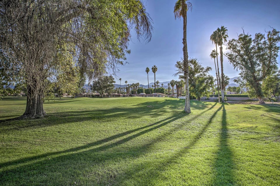 Downtown Palm Springs (15 Minutes)