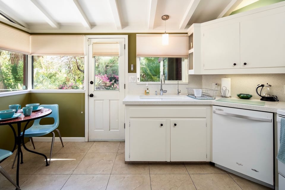 Kitchen and breakfast table, alternate view
