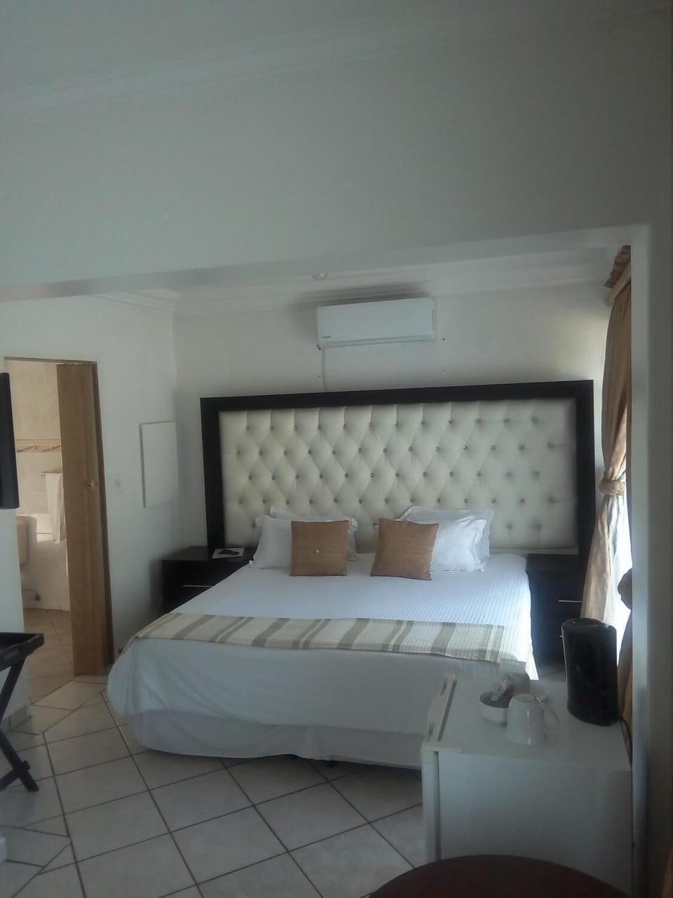 1 bedroom, minibar, laptop workspace, rollaway beds