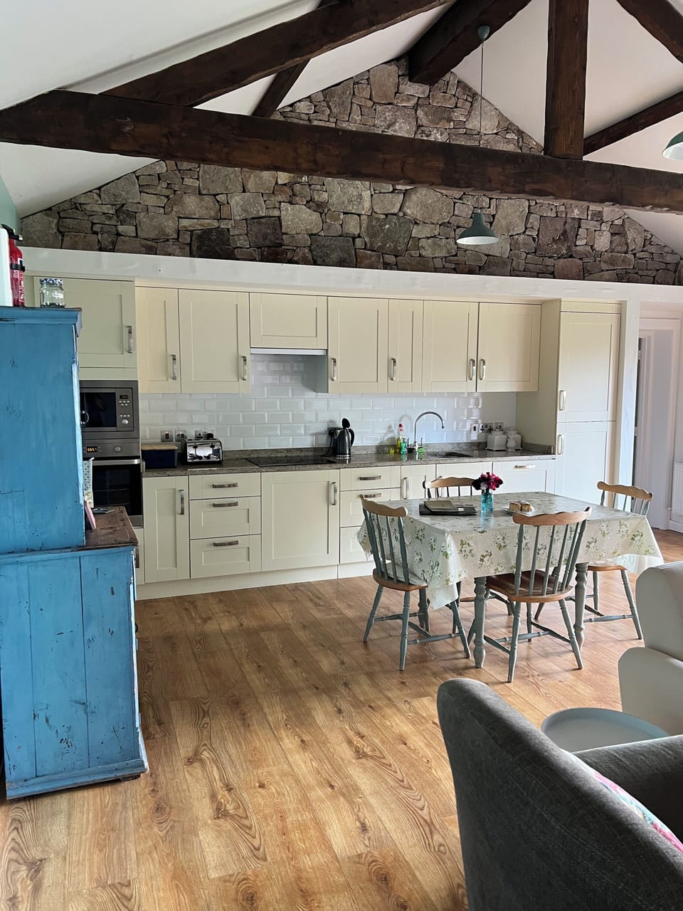 Living space towards the kitchen area