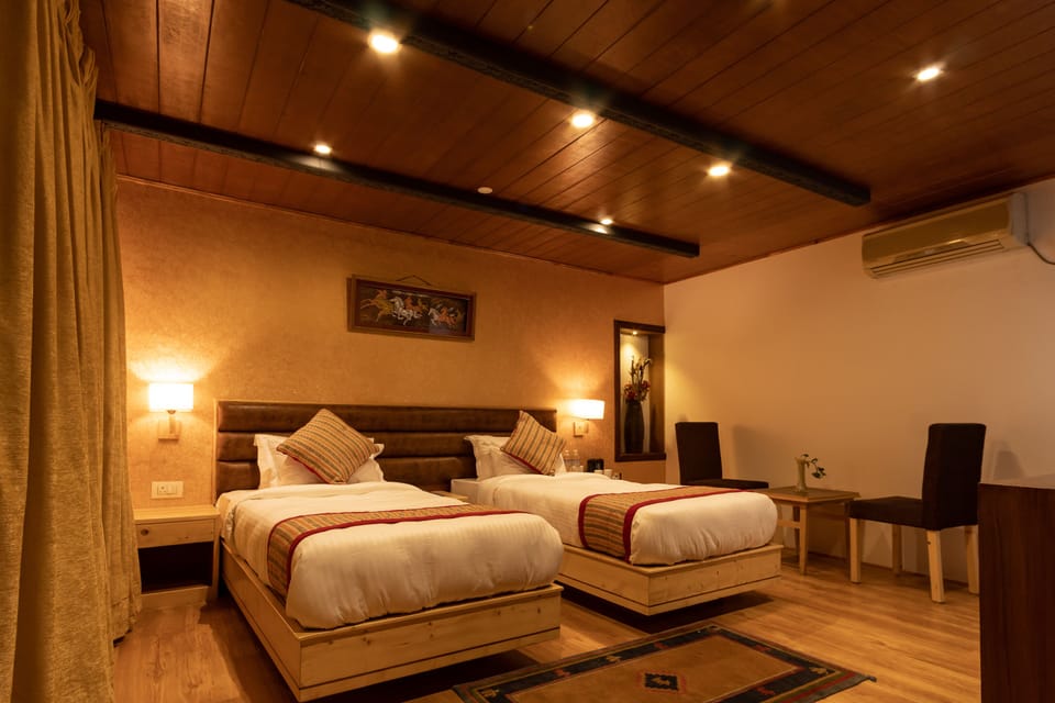 Exclusive Twin Room | Egyptian cotton sheets, premium bedding, individually decorated