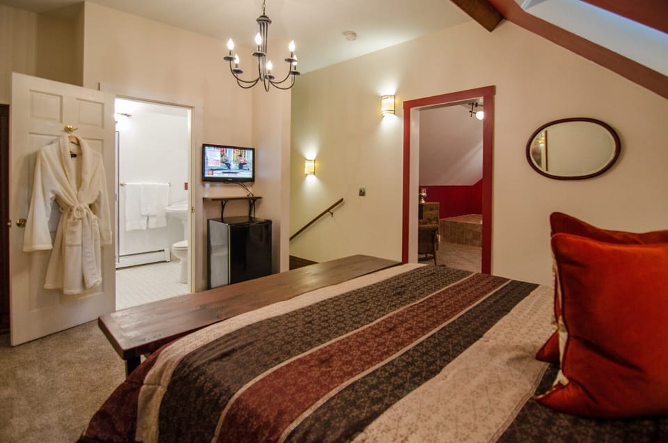 Webb Suite Photo 03