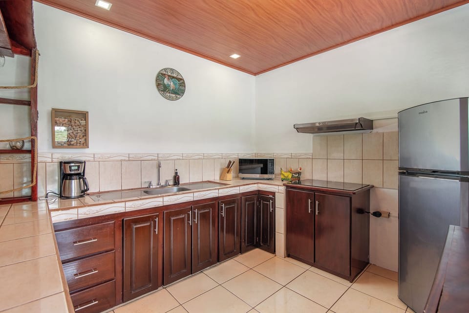 Family House, Multiple Beds, Accessible, Non Smoking | Private kitchen | Fridge, stovetop, electric kettle, toaster