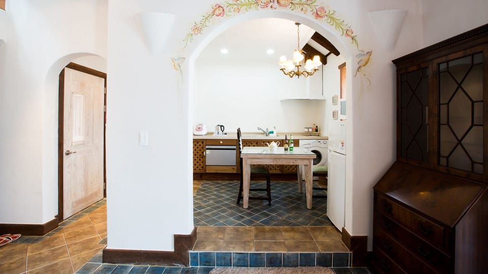 Duplex (Spa) | Living area | Flat-screen TV, fireplace, heated floors