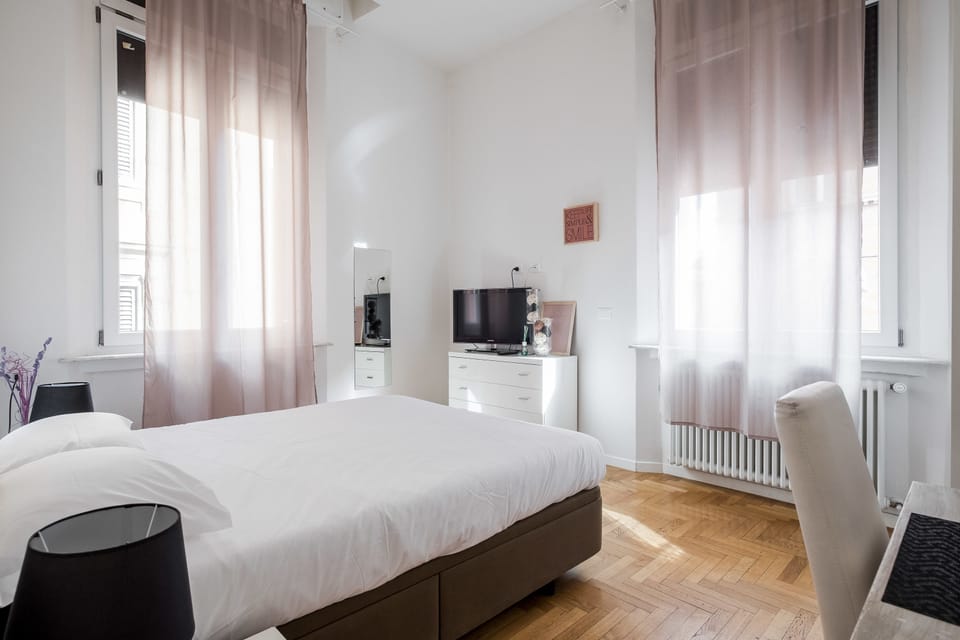 Classic Room, 1 Queen Bed | Desk, blackout drapes, rollaway beds, free WiFi