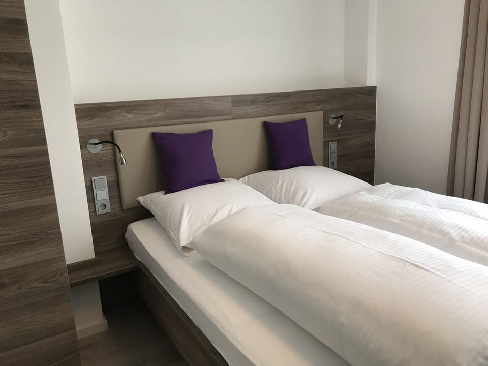 Double Room | 2 bedrooms, minibar, desk, iron/ironing board