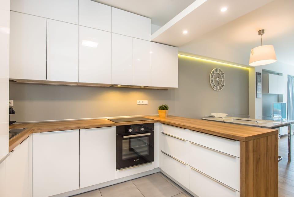 Apartment, Non Smoking (Love Dluxe) | Private kitchen | Full-size fridge, oven, stovetop, dishwasher