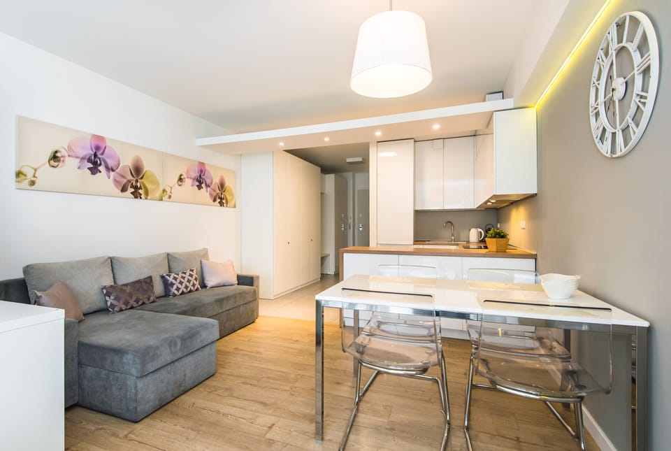 Apartment, Non Smoking (Love Dluxe) | Private kitchen | Full-size fridge, oven, stovetop, dishwasher