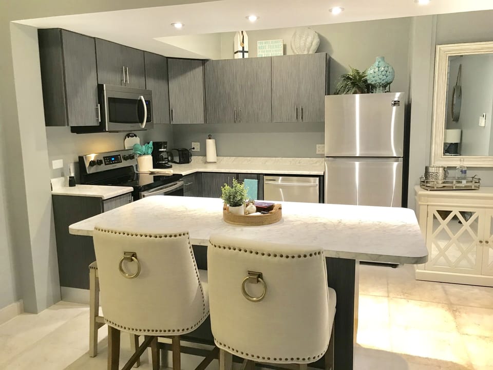 Kitchen with Island 