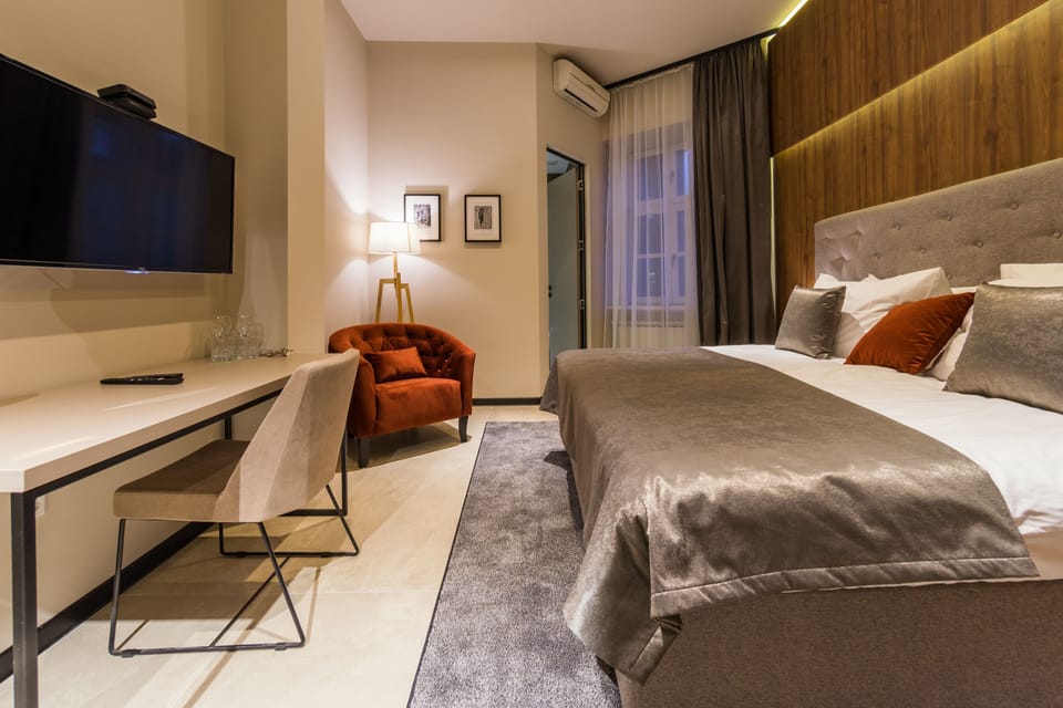 Deluxe Double Room | Desk, laptop workspace, blackout drapes, soundproofing