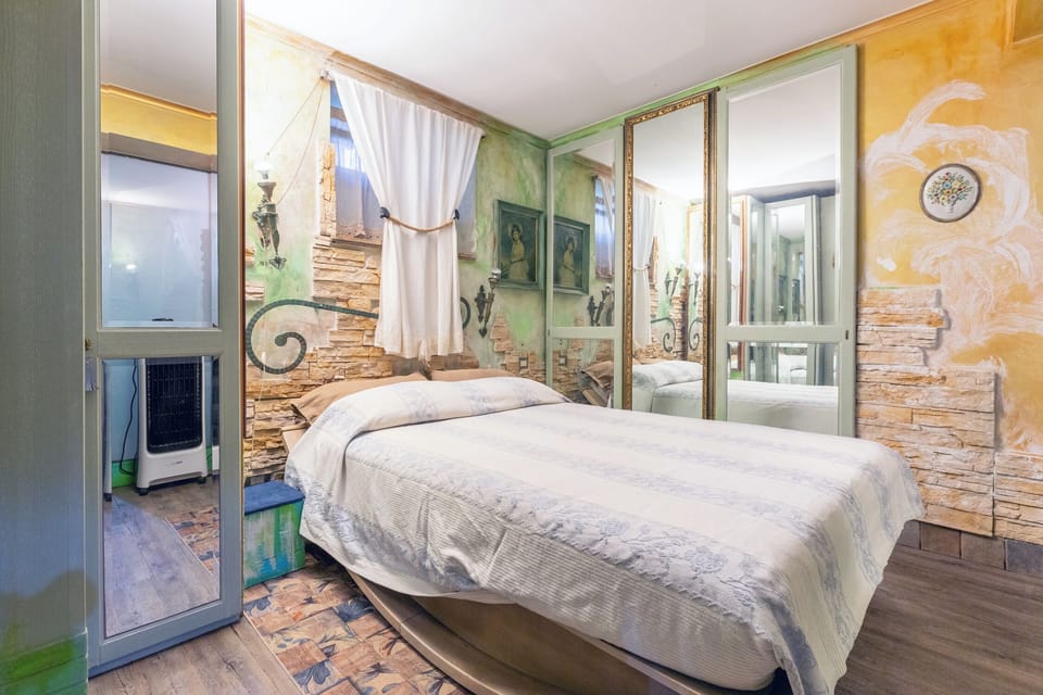 Double Room | Premium bedding, desk, free WiFi, bed sheets
