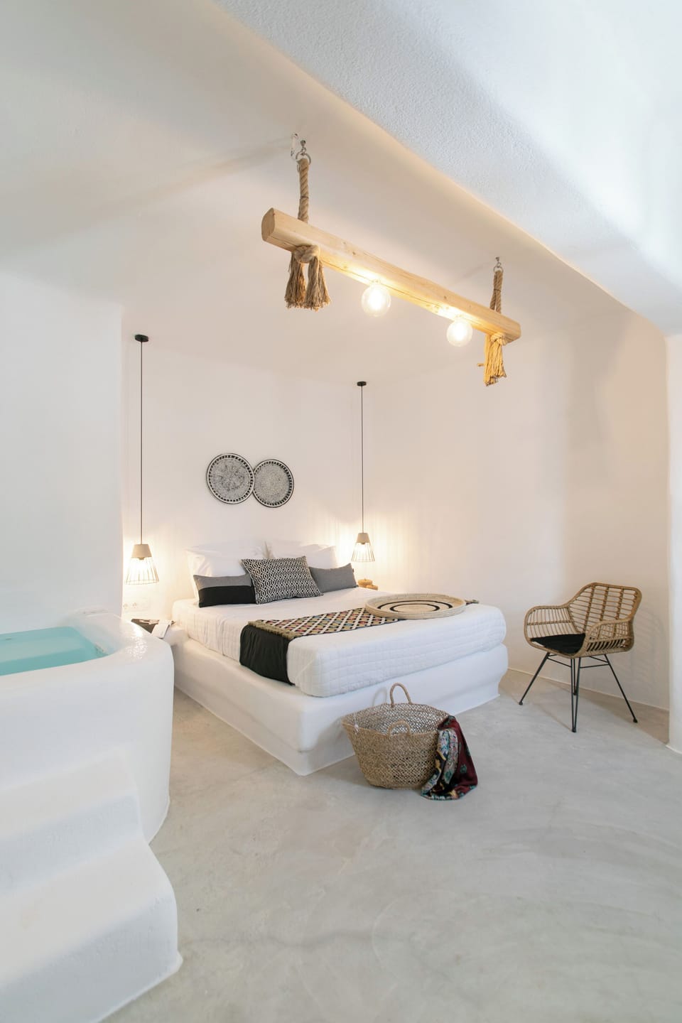Junior Suite, Jetted Tub, Garden View | Premium bedding, down comforters, memory foam beds