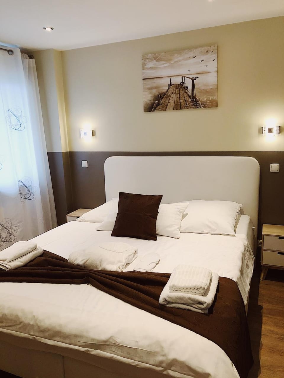 Desk, iron/ironing board, free WiFi, bed sheets