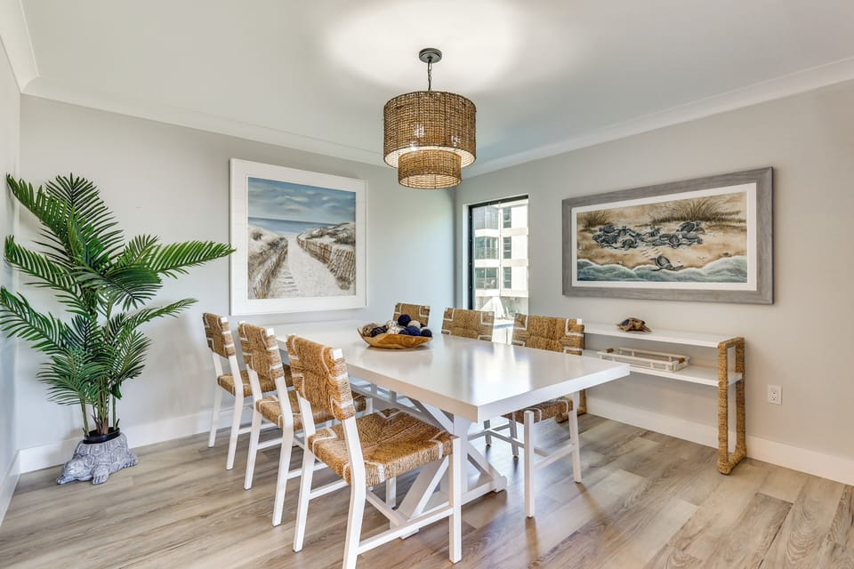 Dining Space | Dishware/Flatware