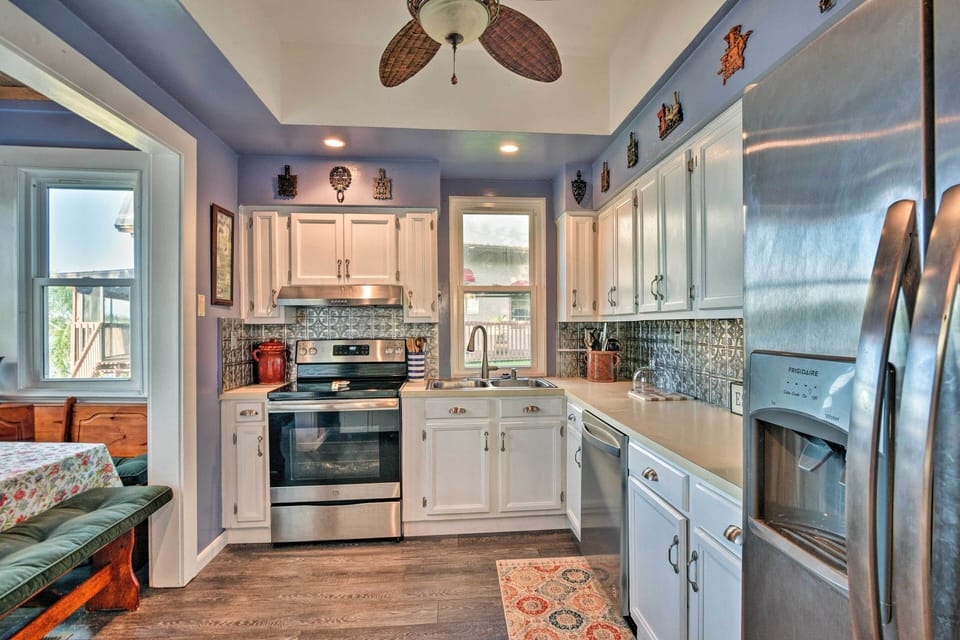Kitchen | Toaster | Coffee Maker | Ice Maker