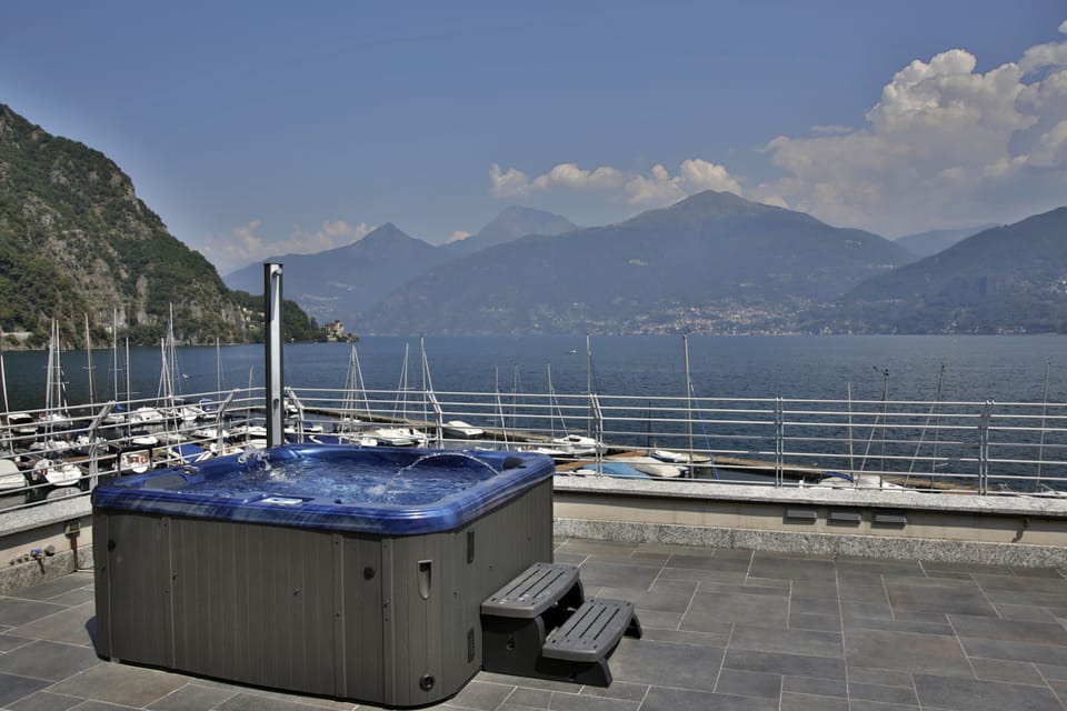 Jacuzzi.