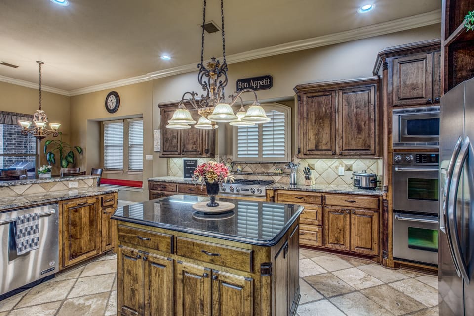 Fully equipped kitchen/island with: Keurig, crockpot, blender, toaster, etc