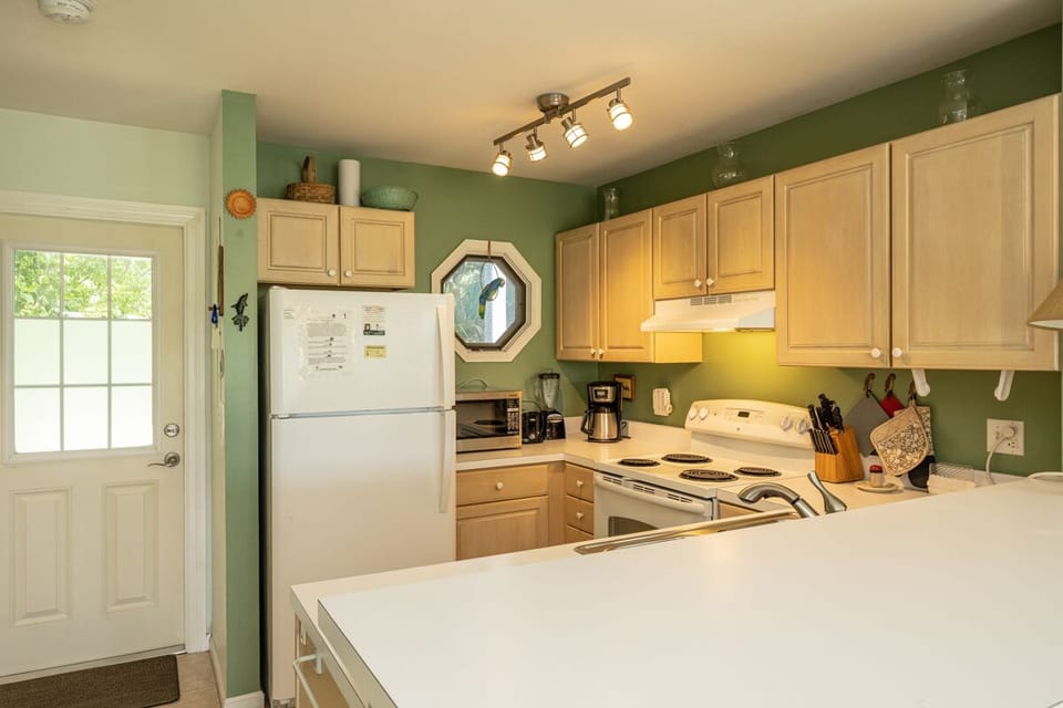Kitchen - Full Kitchen. Coffee maker, blender, toaster, microwave all you need to stay in for a meal.