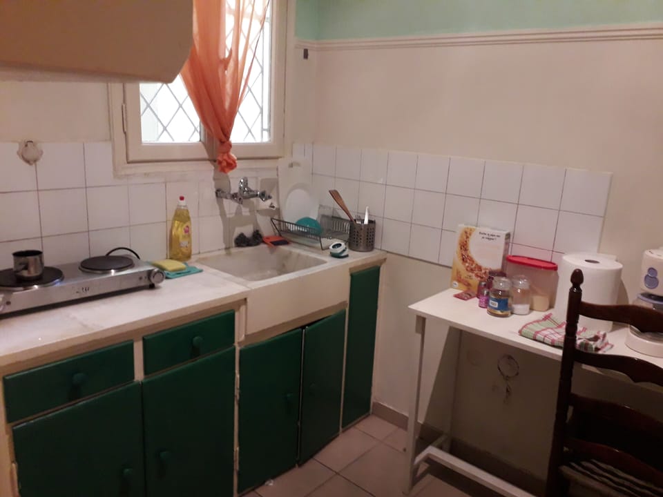 One more angle of the vintage kitchen 